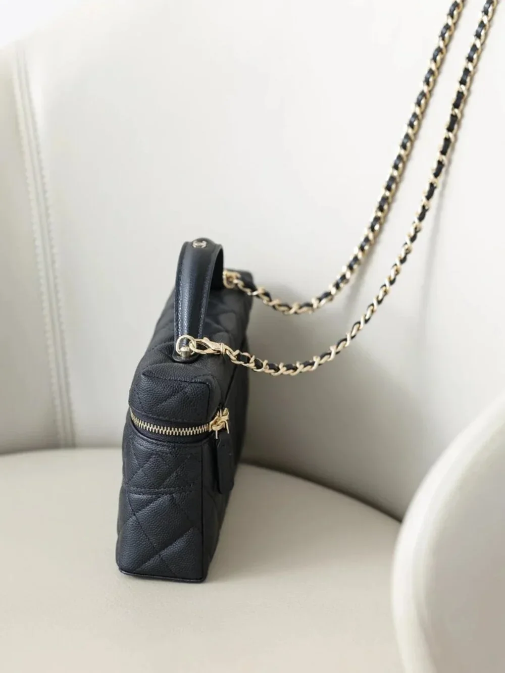 Classic CHANEL Bags: A Stylish and Versatile Choice for Elegance